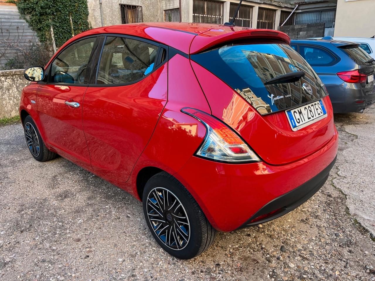 Lancia Ypsilon 1.0 FireFly 5 porte S&S Hybrid Silver Plus