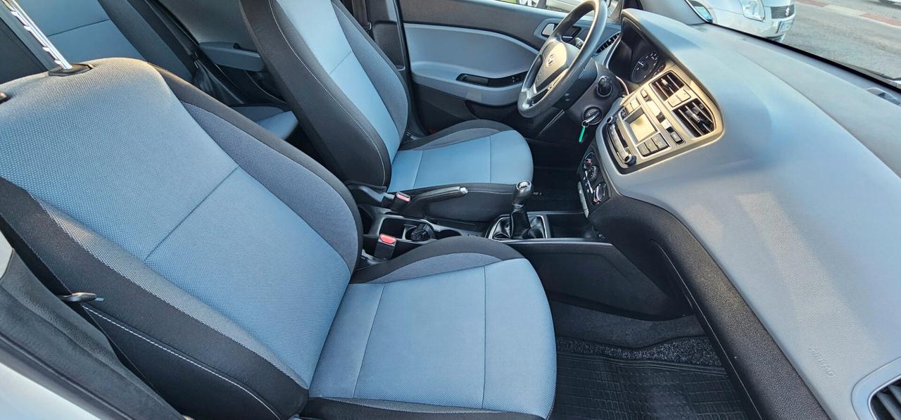 Hyundai i20 1.2 84 CV 5 porte Econext Comfort