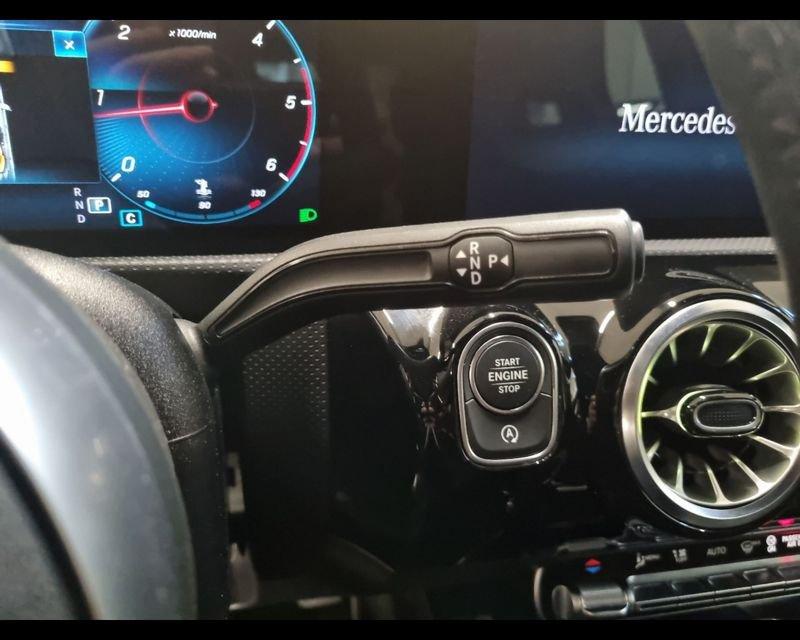 Mercedes-Benz Classe A - W177 2018 A 180 d Premium Night edition auto