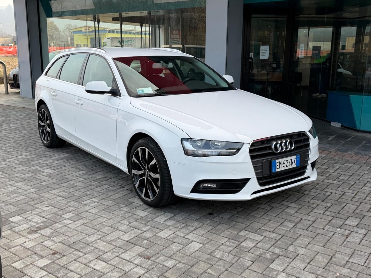 Audi A4 2.0 TDI 100.000KM 2012 - NEOPATENTATI