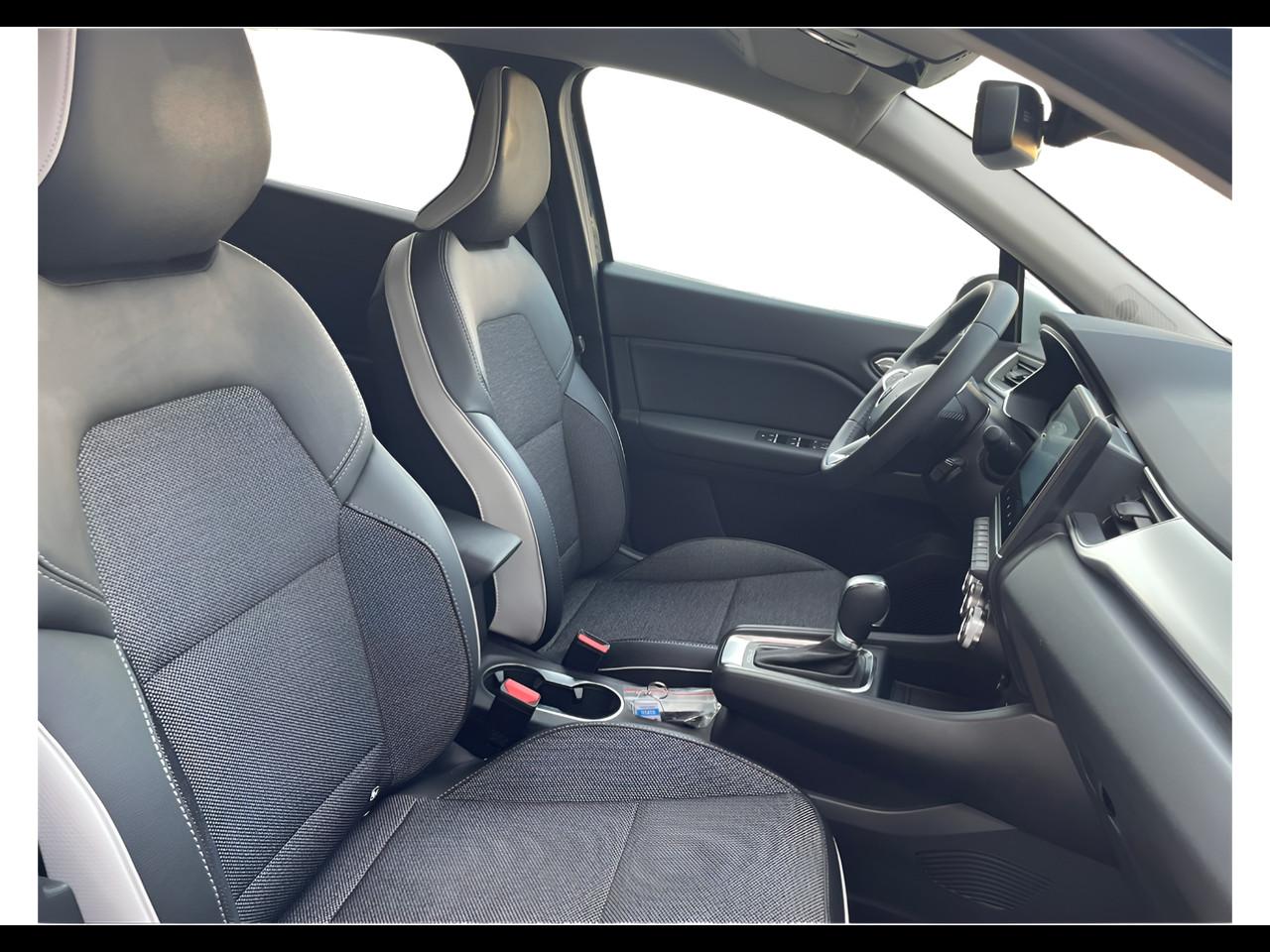 RENAULT Captur 1.6 E-Tech hybrid Intens 145cv auto