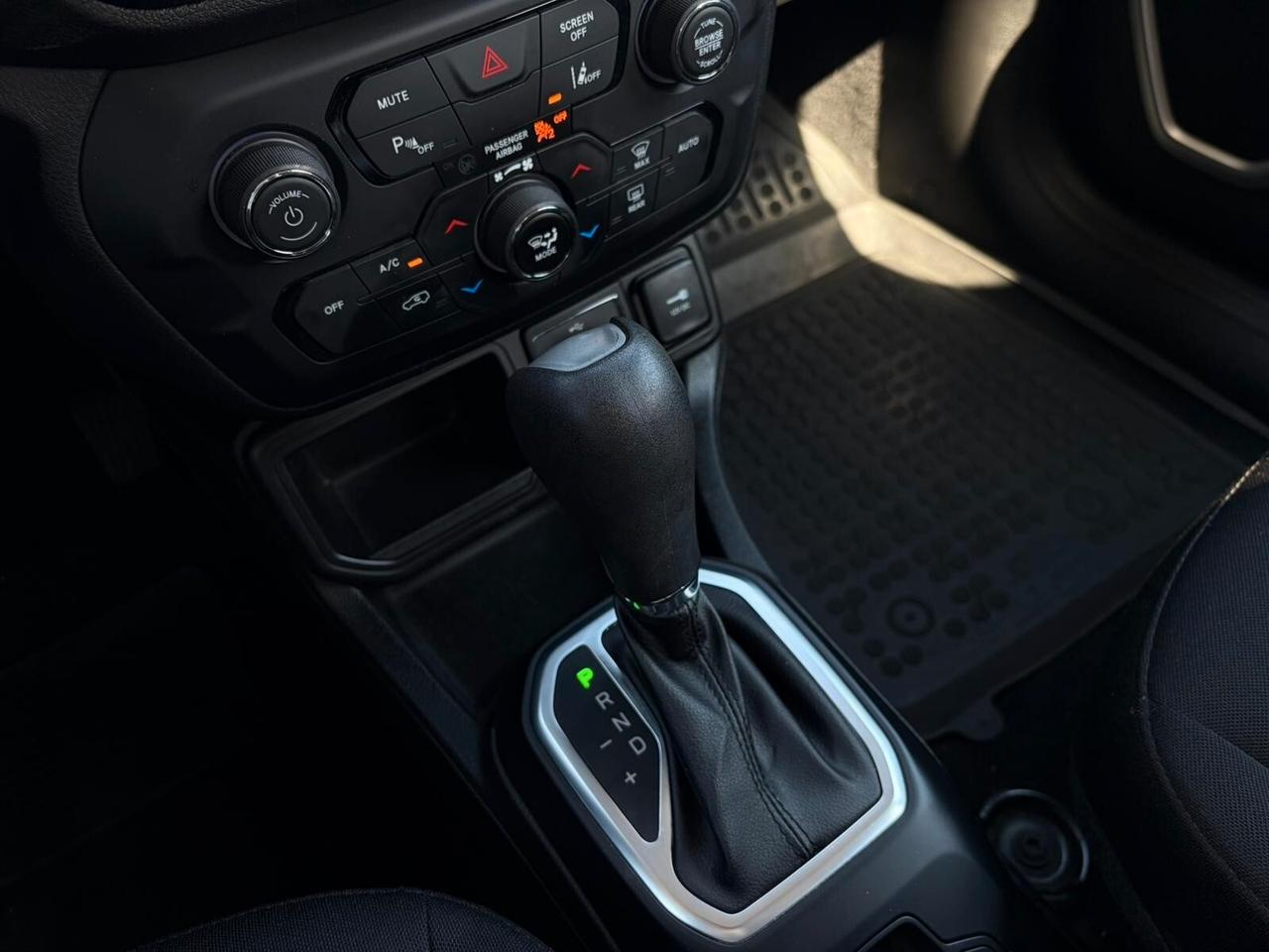 Jeep Renegade 1.3 T4 DDCT Limited