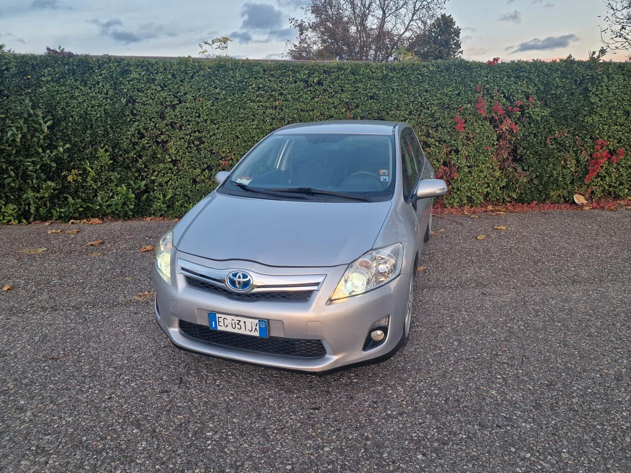 Toyota Auris 1.8 Hybrid 92000km