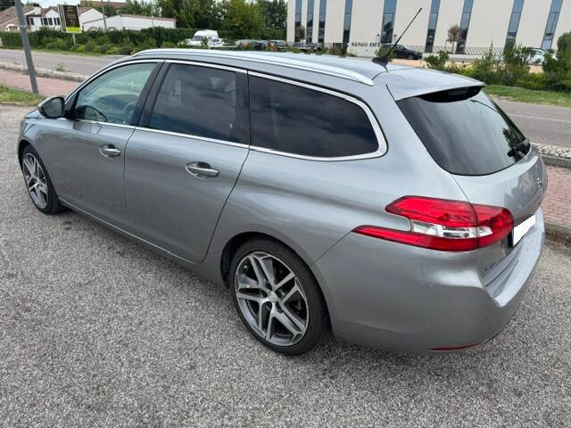Peugeot 308 BlueHDi 120 S&S EAT6 SW Allure