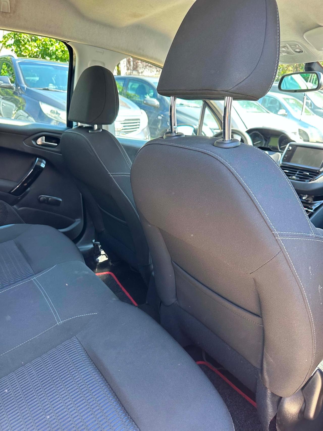 Peugeot 208 5p. ACTIVE KMCERT UNICOPR
