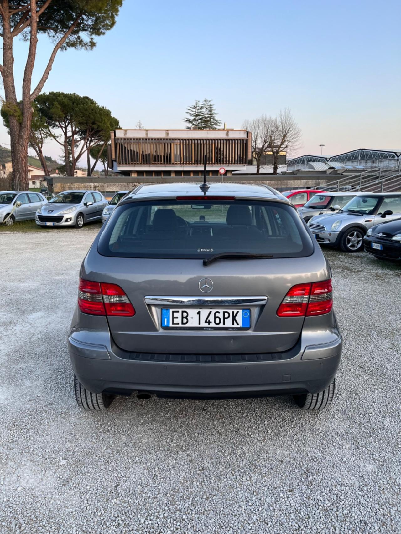 Mercedes-benz B 180 NGT BlueEFFICIENCY 2010