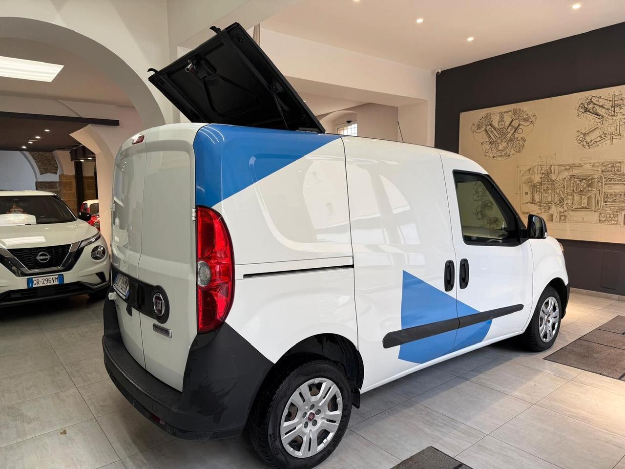 Fiat Doblò 1.6 MJT 105CV S&S PC-TN Cargo Lounge 3 posti + tetto apribile