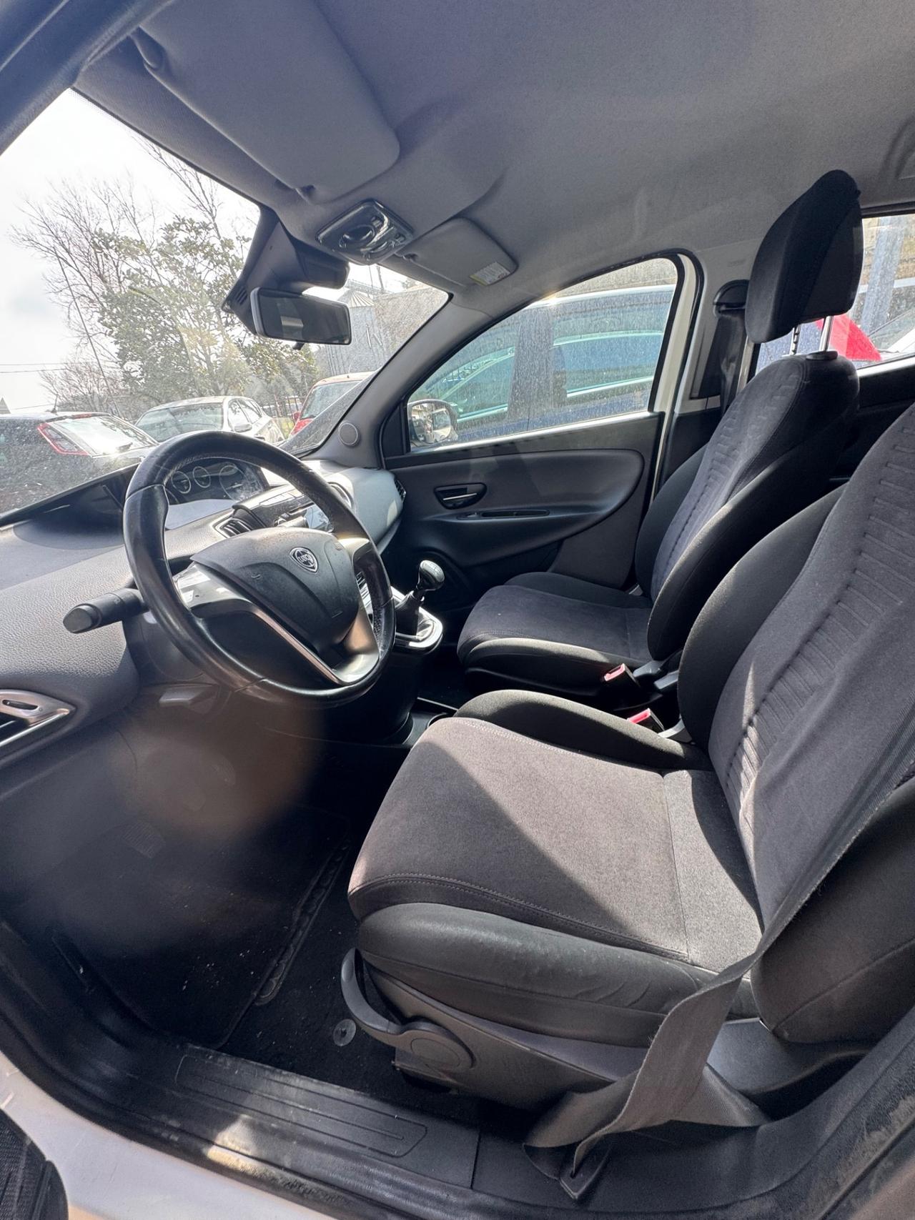 Lancia Ypsilon 1.3 MJT 16V 95 CV 5 porte S&S Platinum