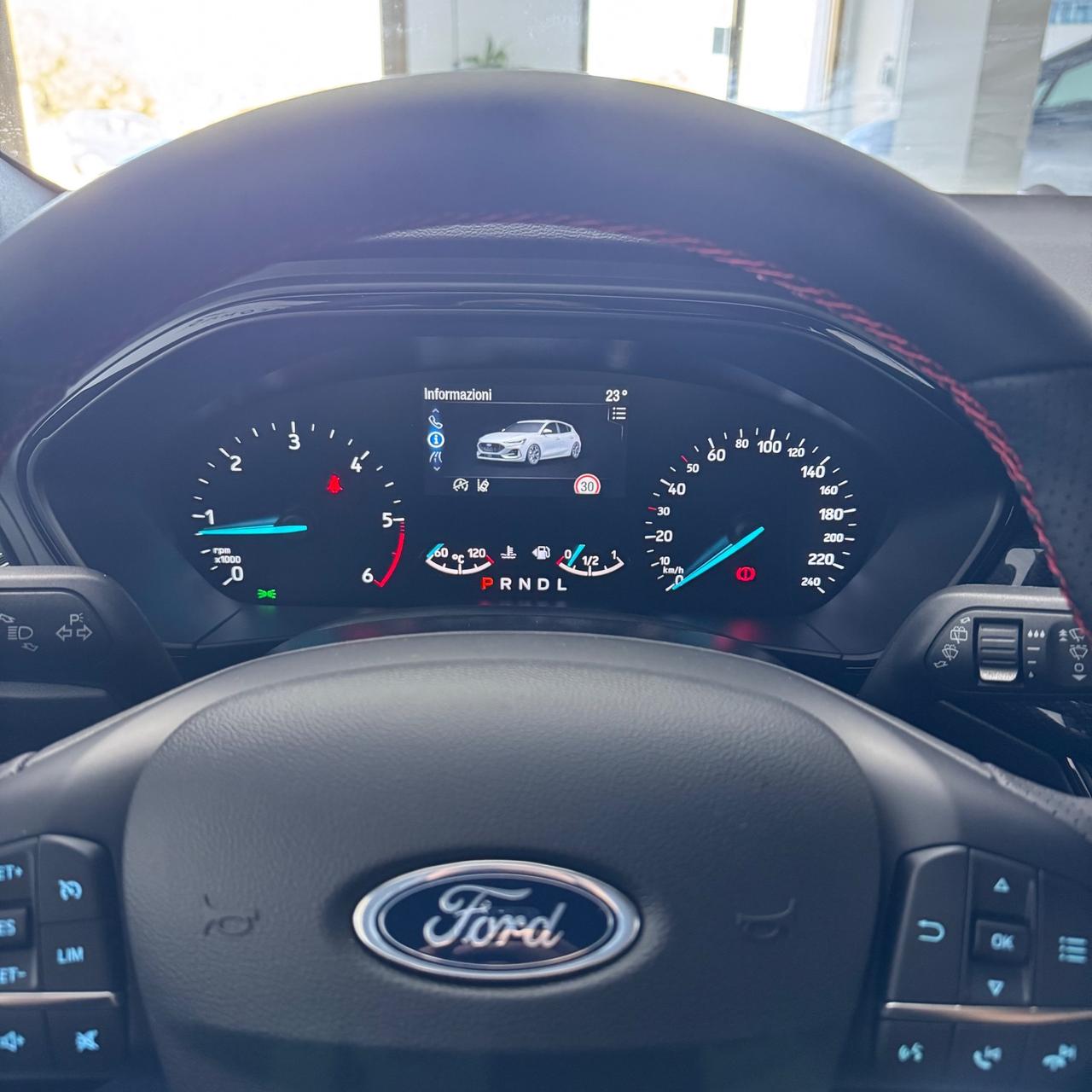 Ford Focus 1.5 EcoBlue 115 CV automatico ST-Line