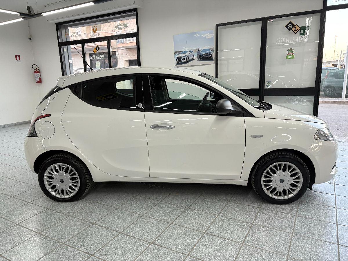 LANCIA - Ypsilon - 1.2 69 CV 5p. GPL Ecochic Gold/ UNICO PROPRIETARIO/ VOLANTE MULTIFUNZIONE/ SCHERMO TOUCH/ FENDINEBBIA