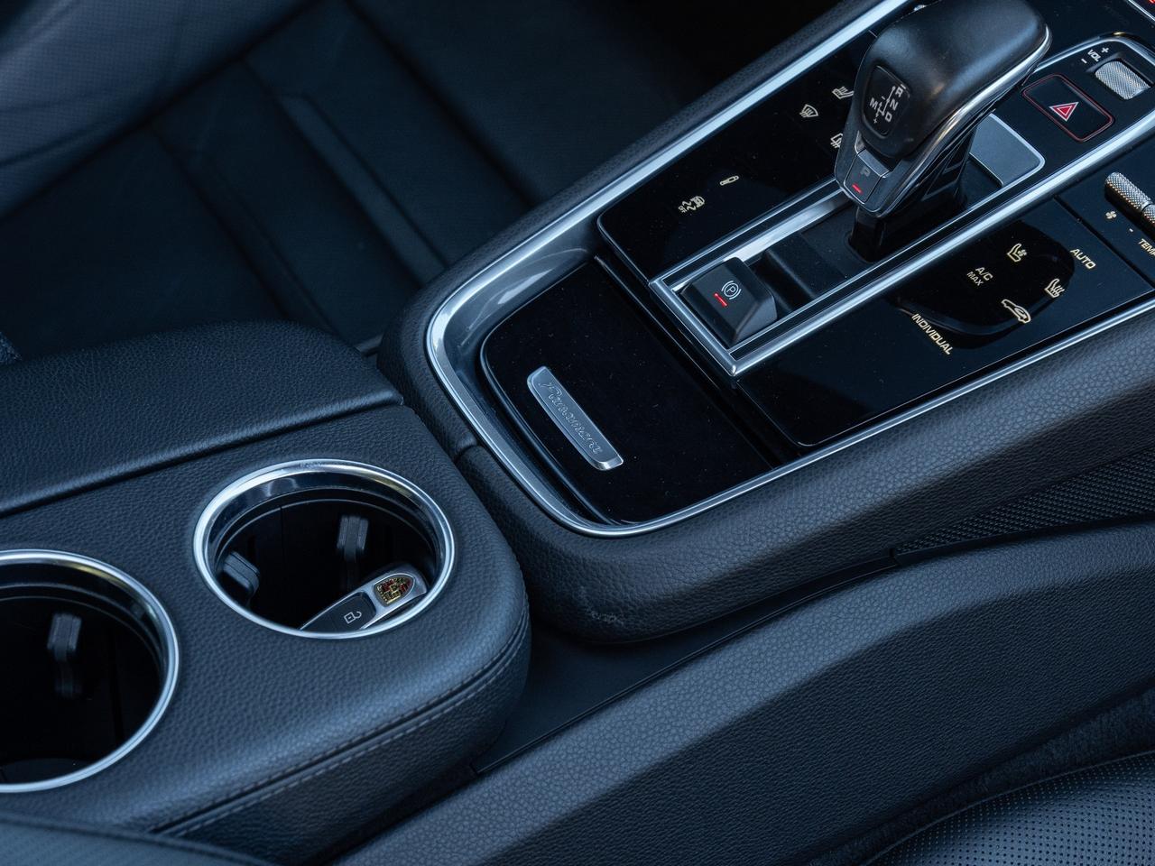 Porsche Panamera 2.9 4 E-Hybrid Sport Turismo - PLATINUM EDITION
