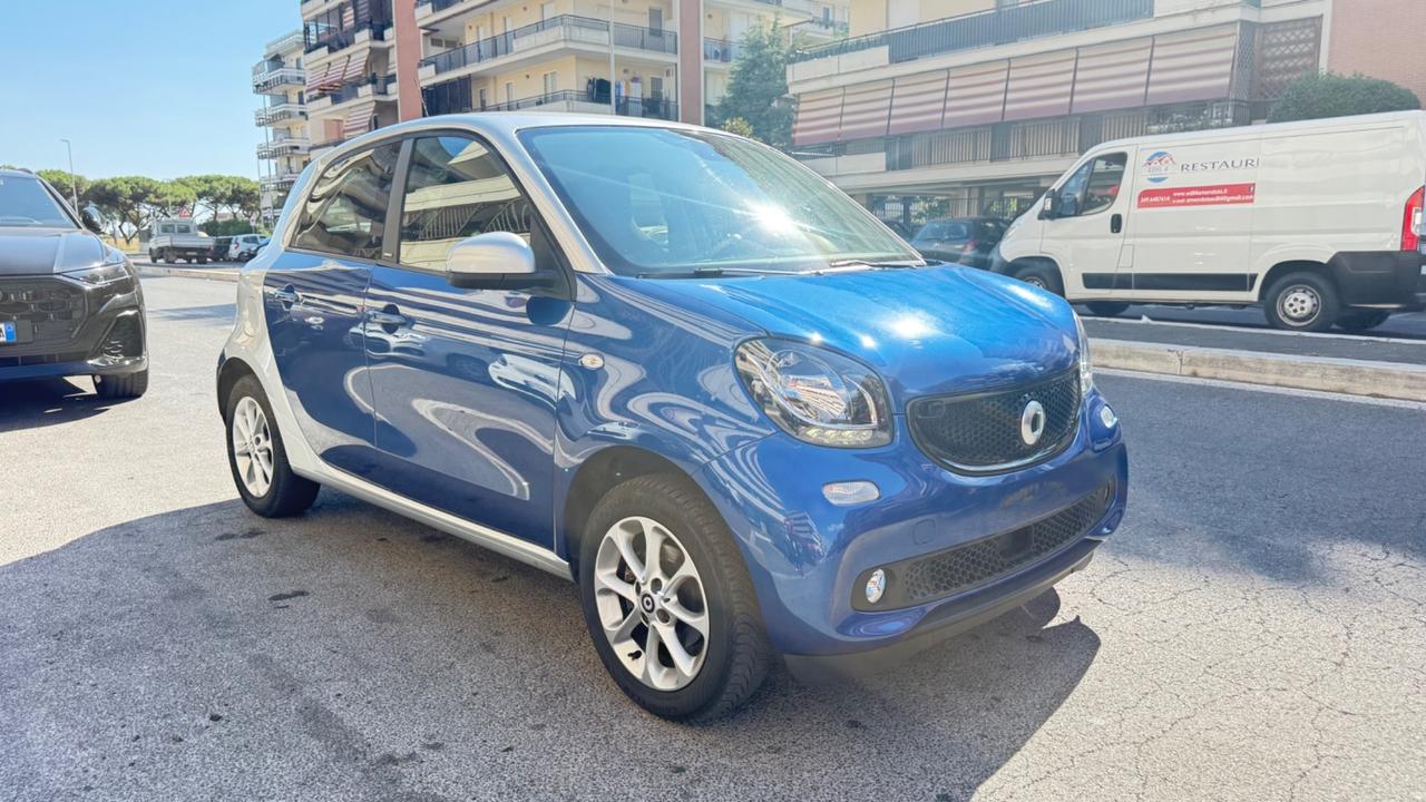 Smart ForFour 70 1.0 Passion LED PDC BLUETOOTH CERCHI 15 BRACCIOLO SEDILI RISCALDATI