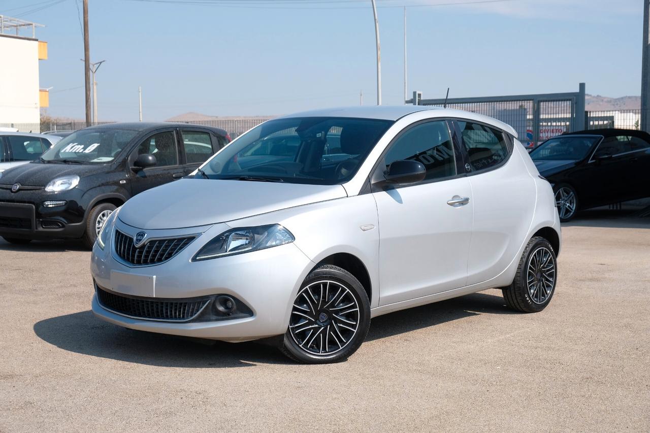 Lancia Ypsilon 1.0 FireFly 5 porte S&S Hybrid Ecochic Gold