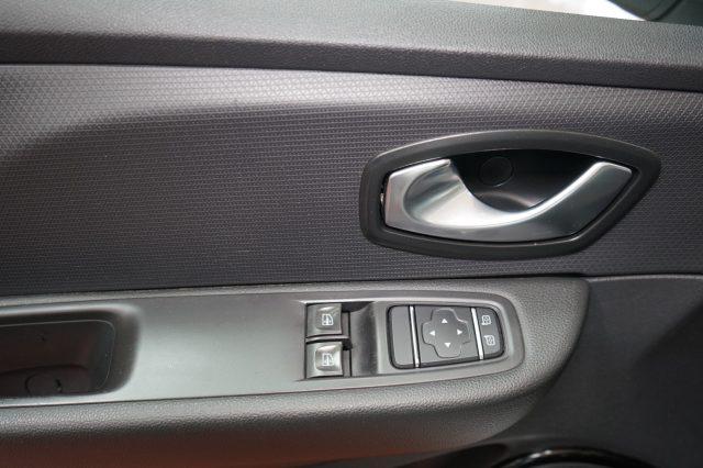 RENAULT Clio dCi 75 CV 5 porte Life Certificata