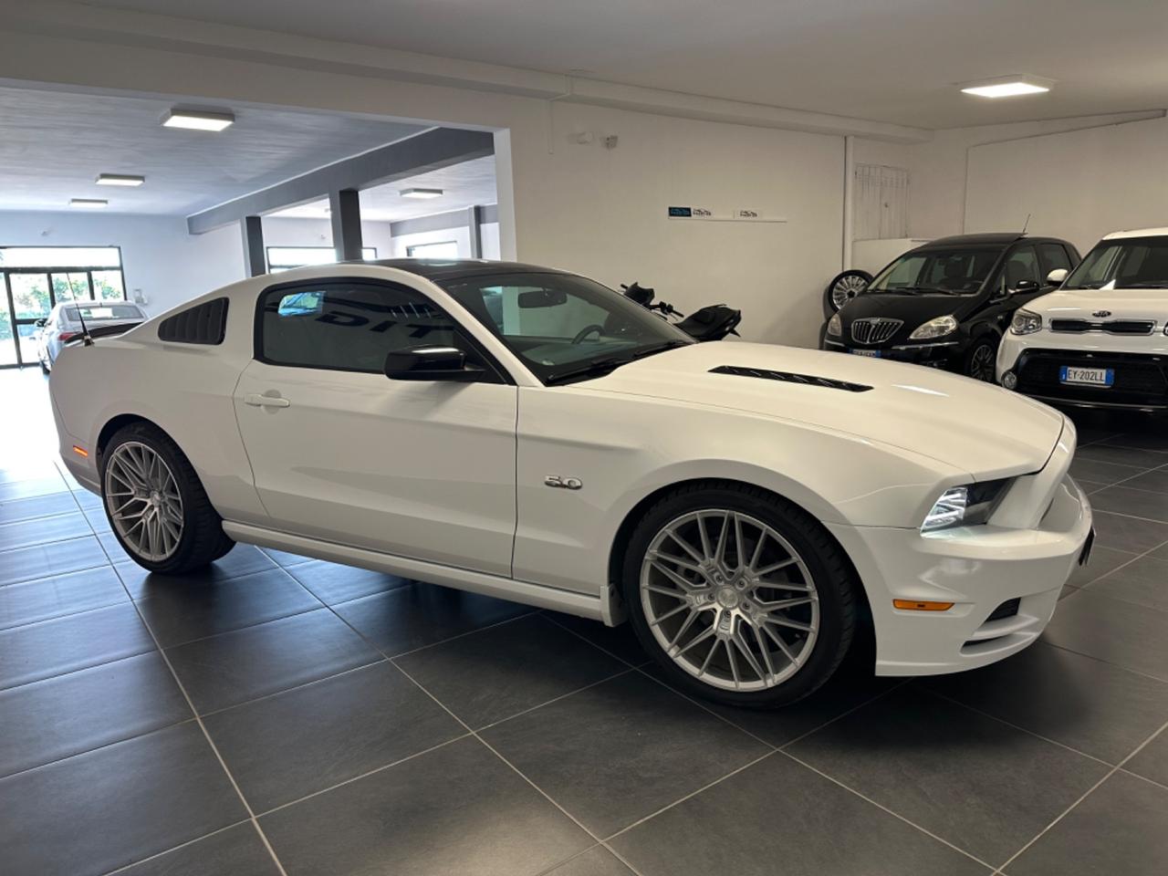 FORD MUSTANG 5.0 SALEEN V8 GPL PRONTA CONSEGNA