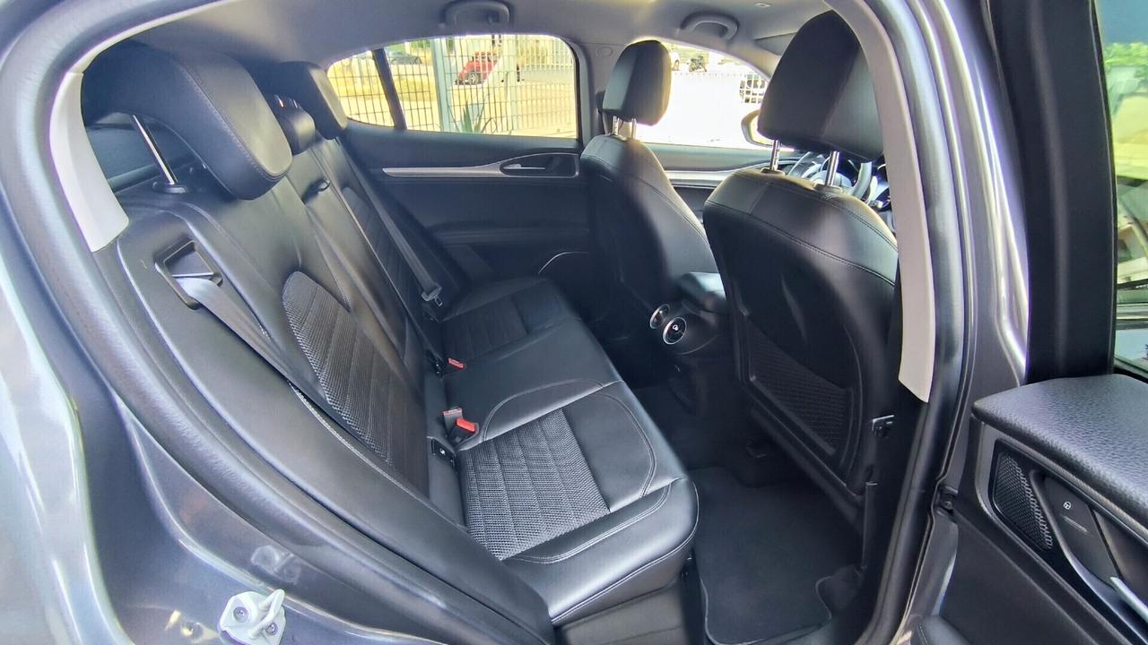 Alfa Romeo Stelvio 2.2 Turbodiesel 210 CV AT8 Q4 B-Tech