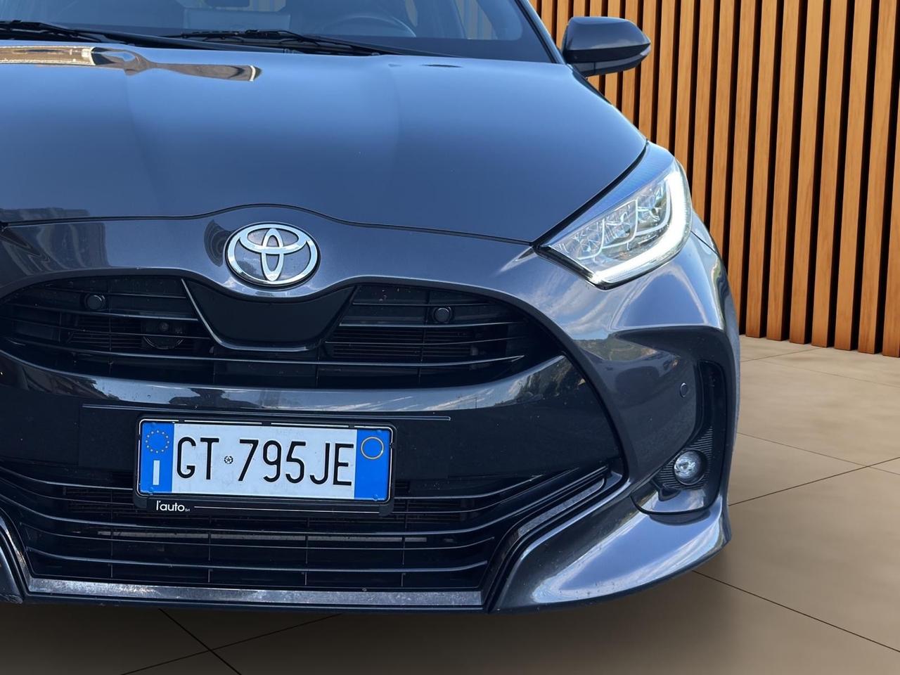 Toyota Yaris 1.5 92cv Hybrid 5 porte FULL MANIACALE