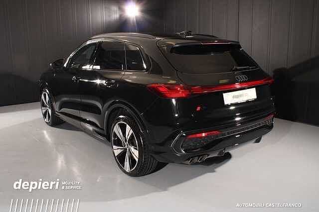 Audi Q5 TDi S tronic quattro Launch edition one mHEV+