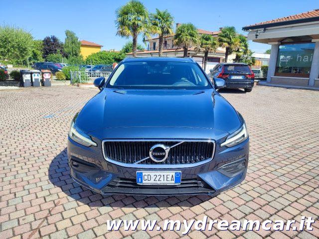 VOLVO V60 B4 (d) Geartronic Momentum Business Pro