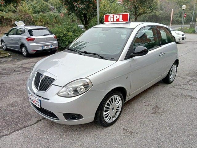 LANCIA Ypsilon 1.2 69 CV New Oro BIFUEL GPL ok *neopatentati*