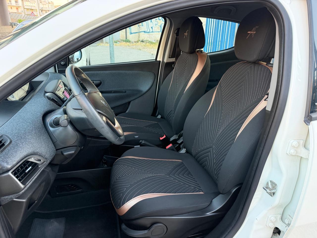 Lancia Ypsilon 1.2 benzina 69 cv 2019 87.000 km