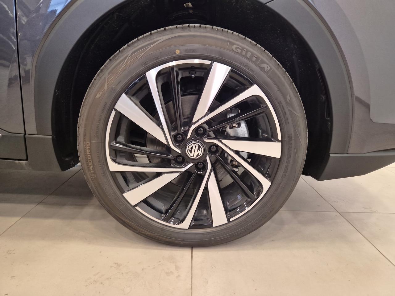 Mg ZS 1.5 hybrid+ Luxury auto IN PROMO - NEOPATENTATI