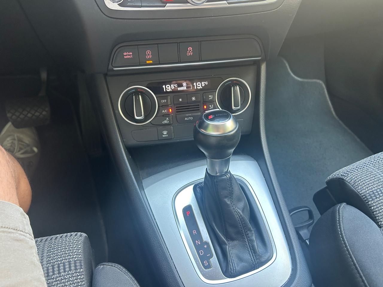 Audi Q3 2.0 TDI 150 CV quattro S tronic Sport