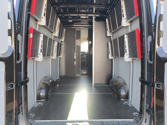 VOLKSWAGEN Crafter 30 2.0 tdi 140cv L3H3 Logistic my19