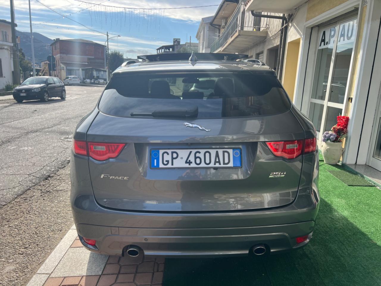 Jaguar F-Pace 2.0 D 240 CV AWD aut. R-Sport