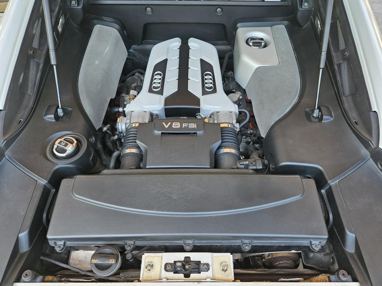 Audi R8 4.2 V8 FSI Quattro