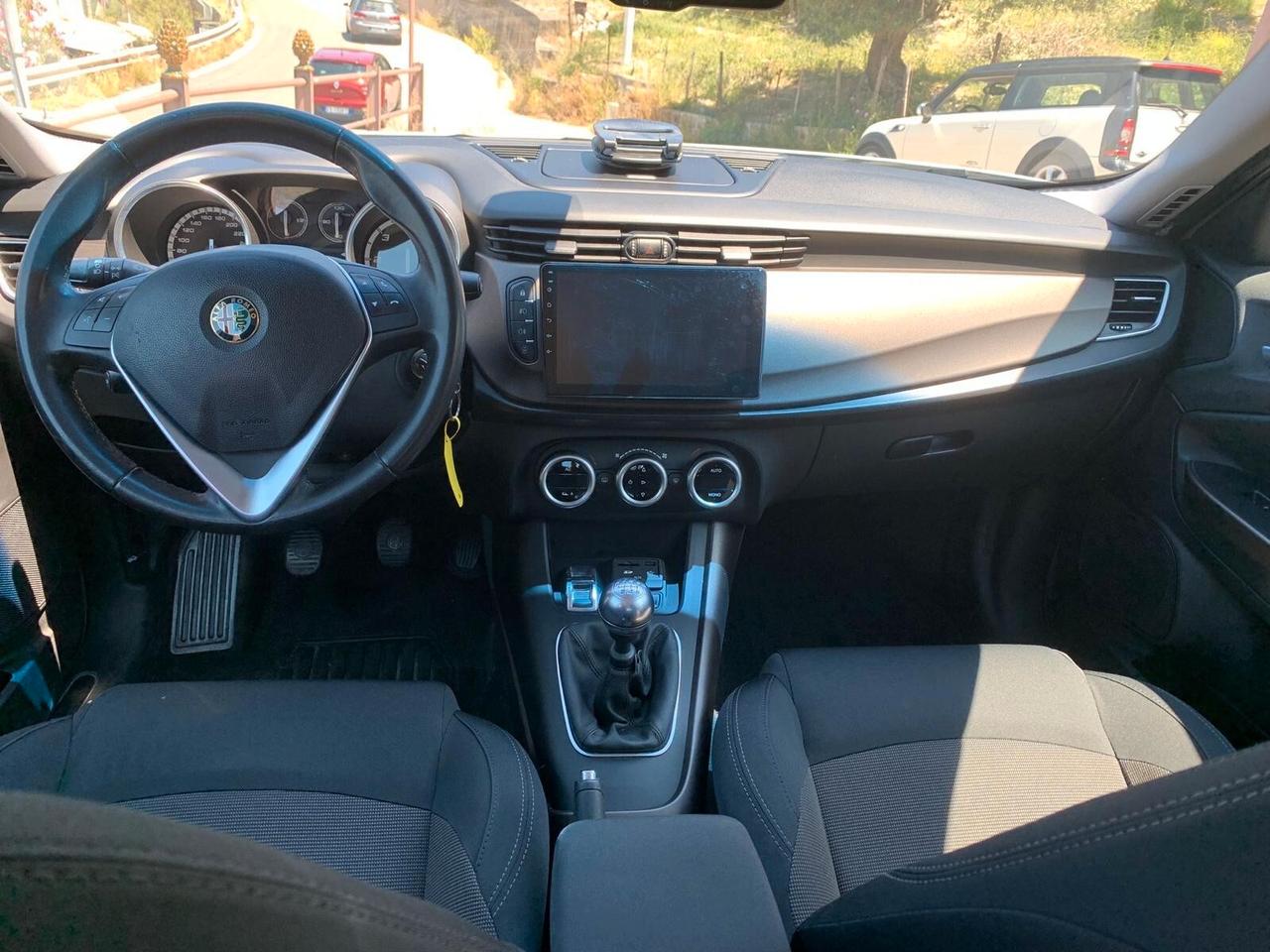 Alfa Romeo Giulietta 1.6 JTDm-2 120 CV Distinctive