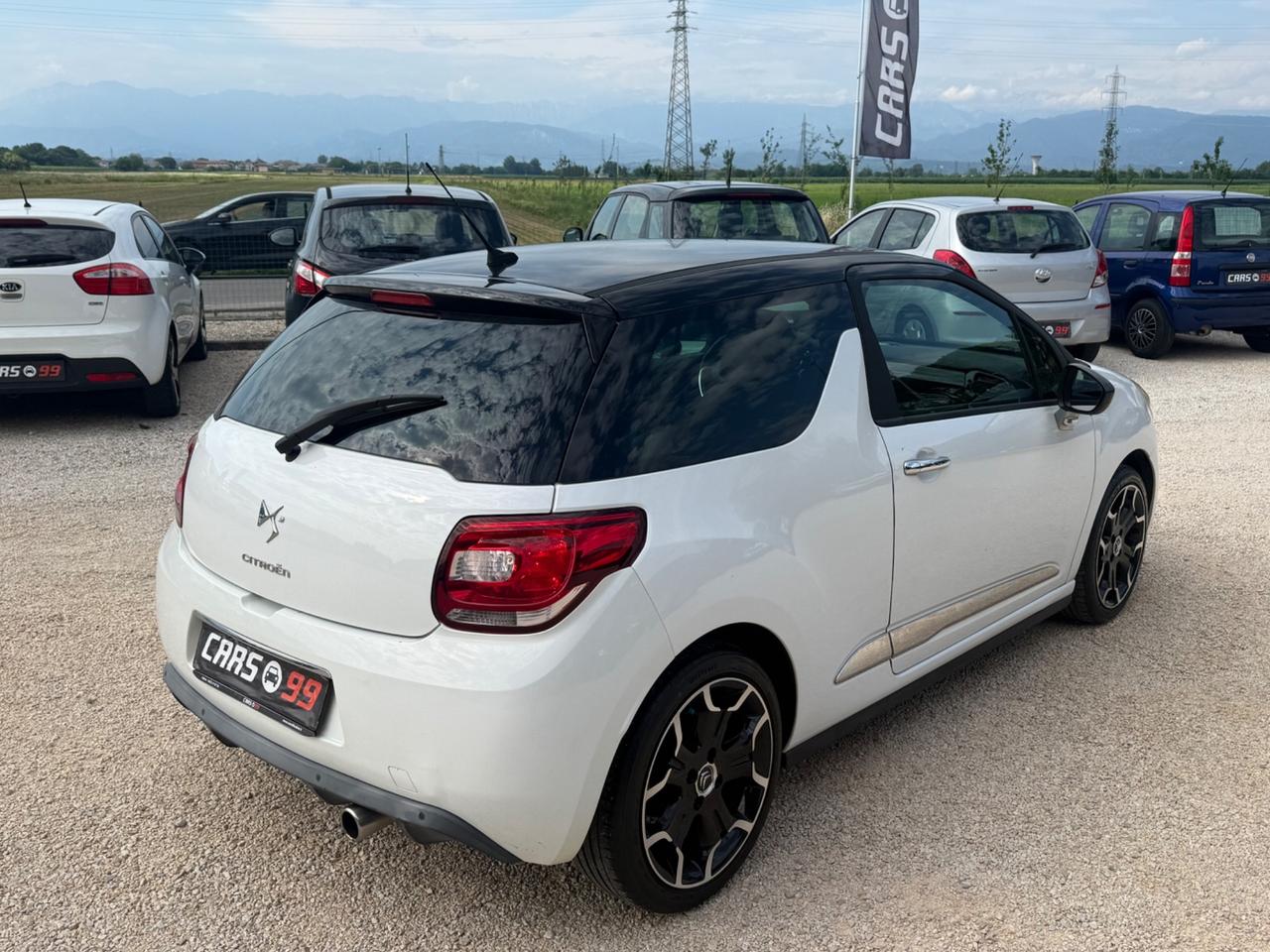 Ds DS3 3 1.2 VTi 82 Just Black