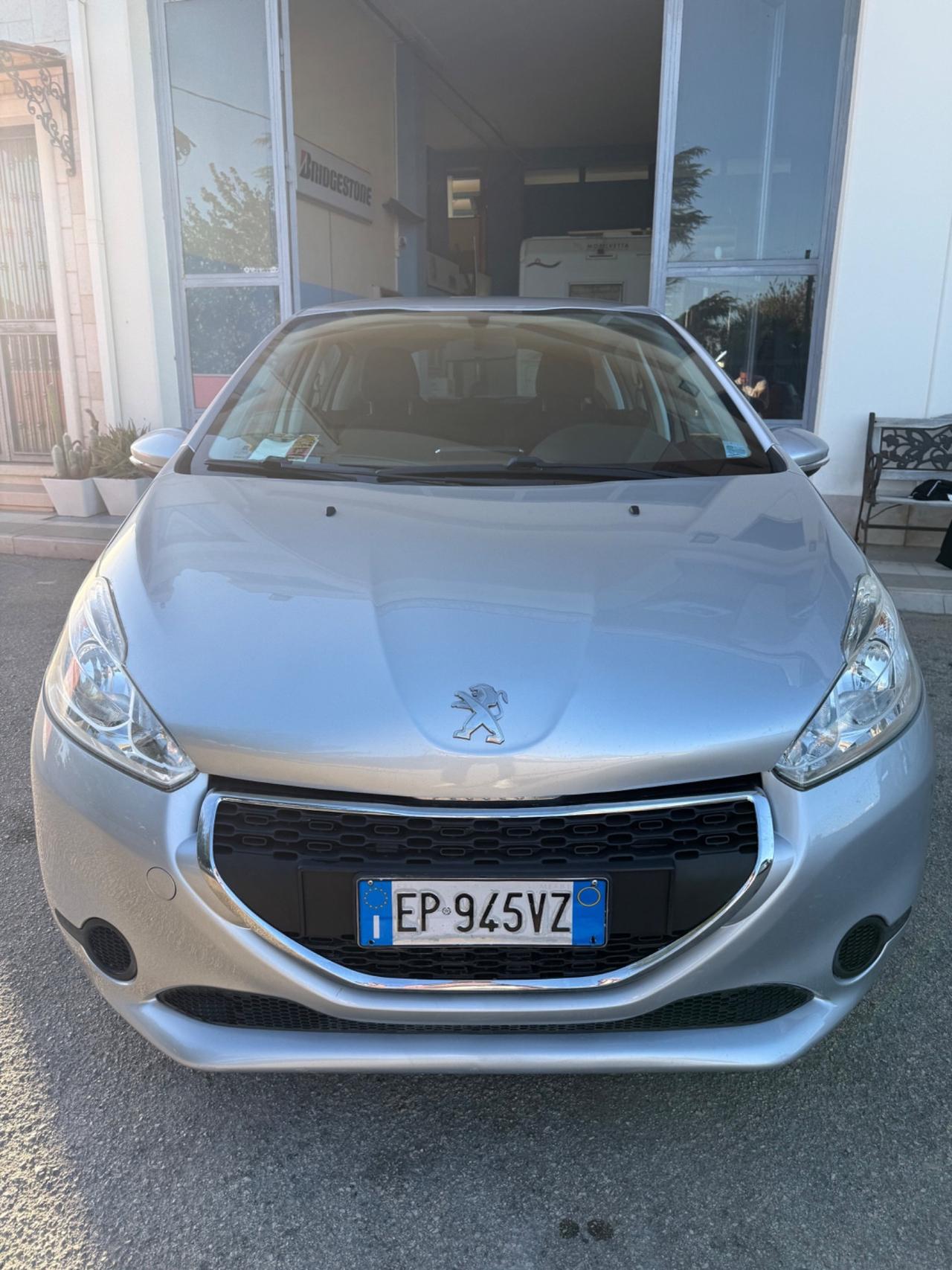 Peugeot 208 1.2 VTi 82 CV 5 porte Allure