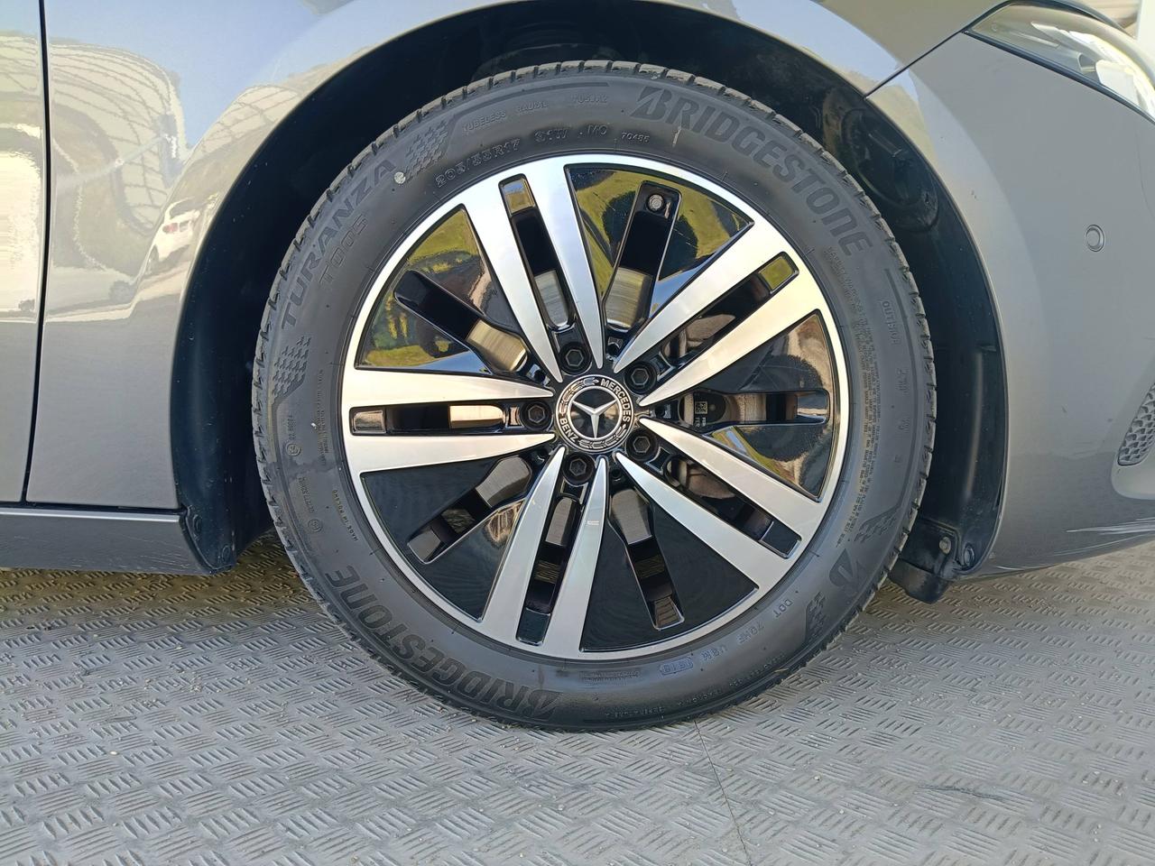 Mercedes-Benz Classe A - W177 2018 - A 180 d Sport auto
