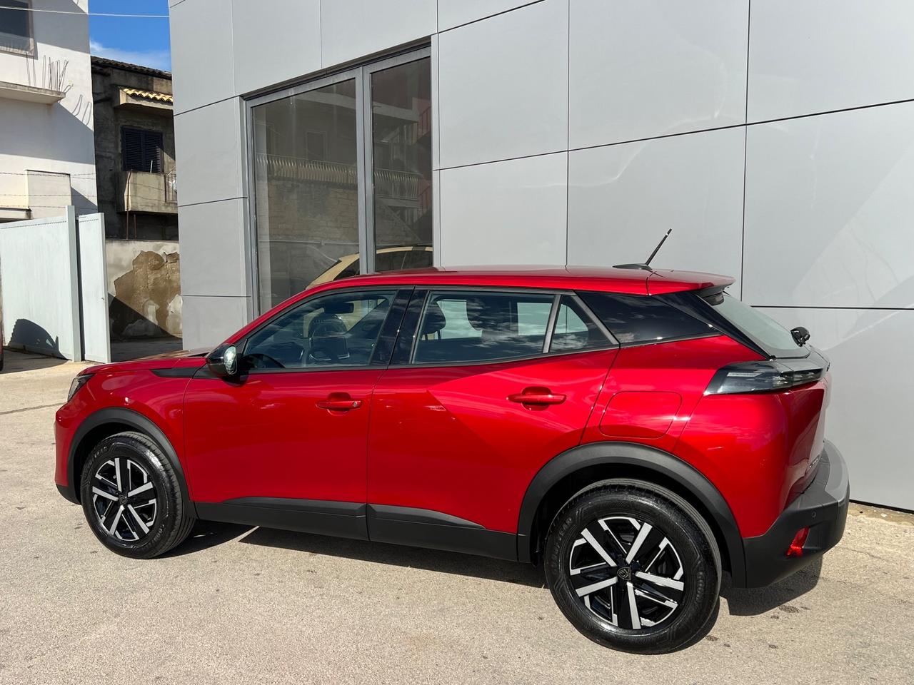 Peugeot 2008 1.2 Style possibilità noleggio no scoring