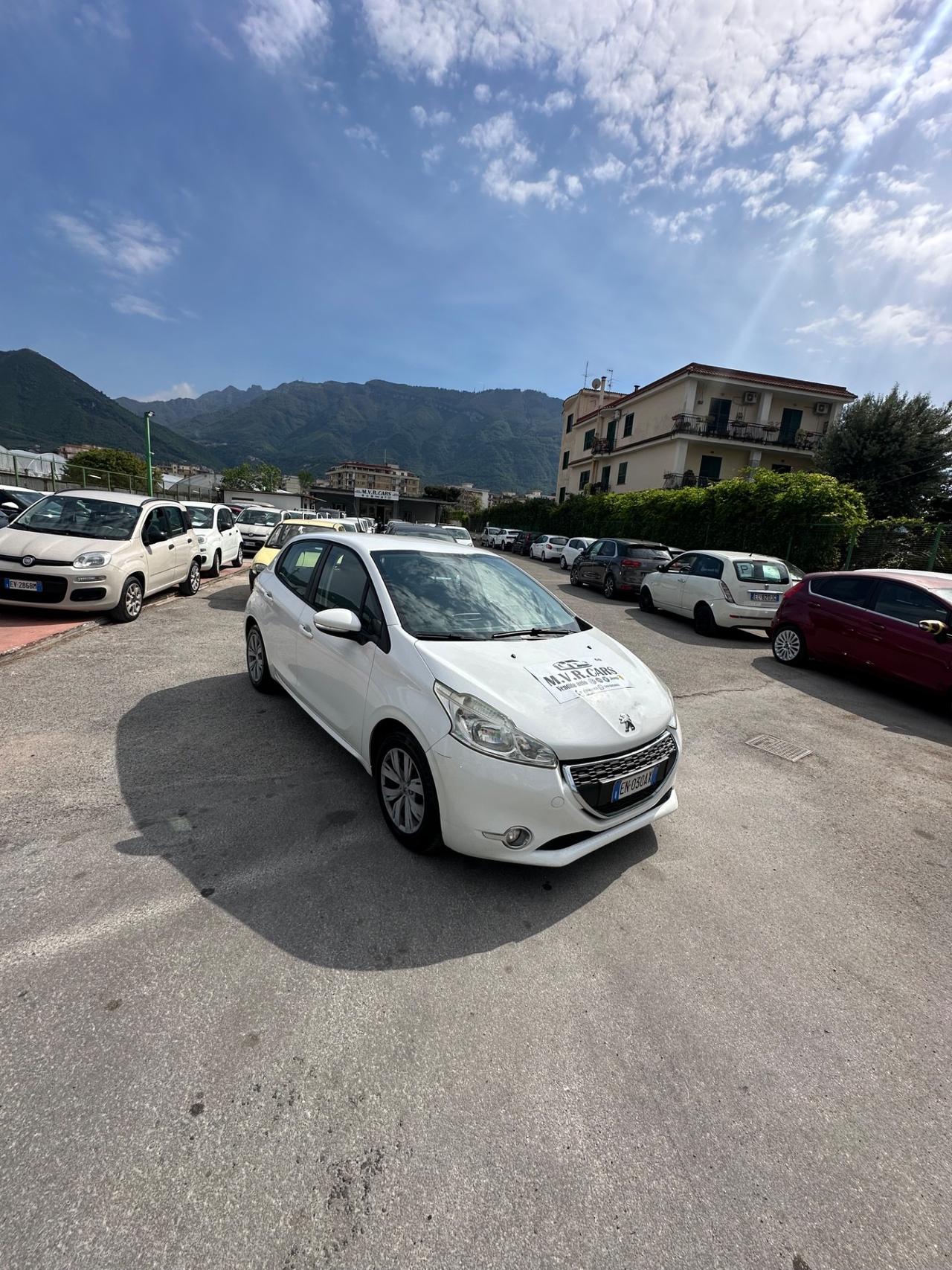 Peugeot 208 1.4 HDi 68 CV 5 porte Access