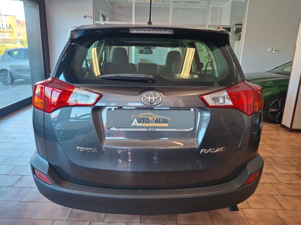 Toyota RAV 4 2.0 d-4d Active 2wd 124cv mt