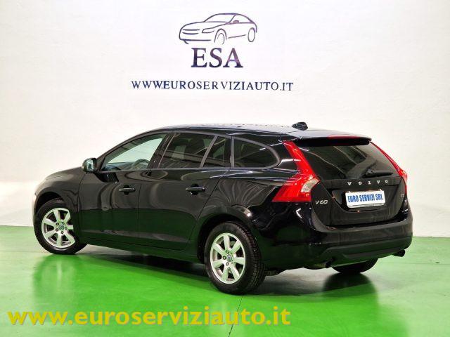 VOLVO V60 T3 Powershift Kinetic