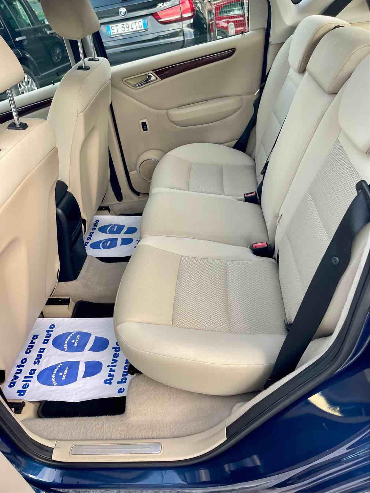 MERCEDES BENZ - A 180 CDI - ELEGANCE