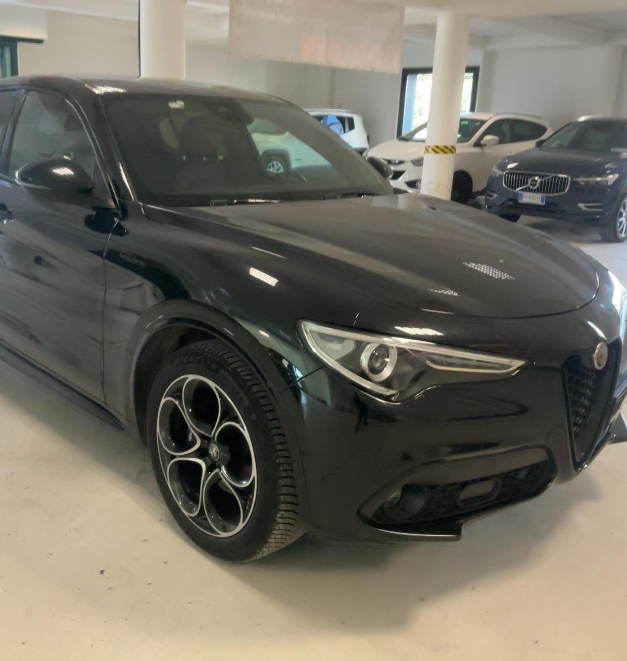 Alfa Romeo Stelvio Total Black Q4 Veloce