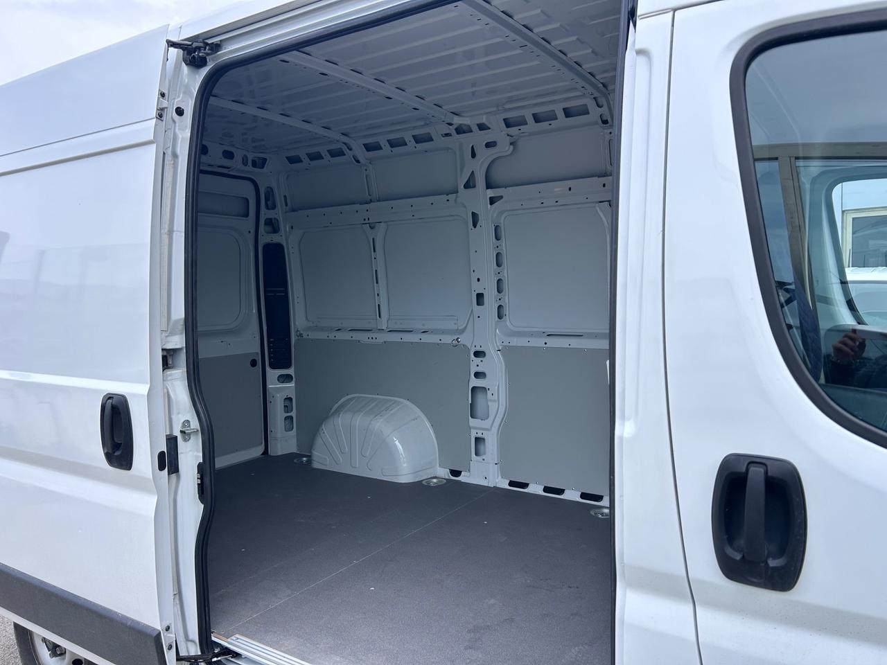 Peugeot Boxer 2.2HDI garanzia casa madre 2025