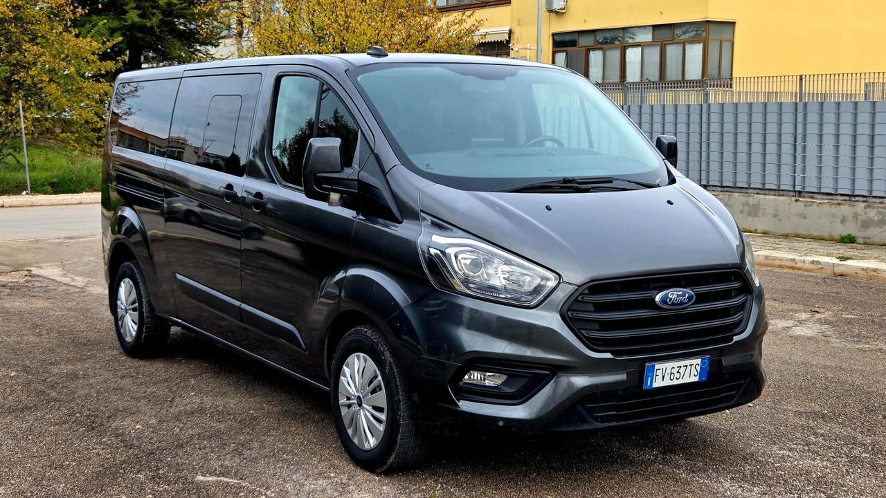 Ford Transit Custom 9 Posti Titanium prolungato Uni pro