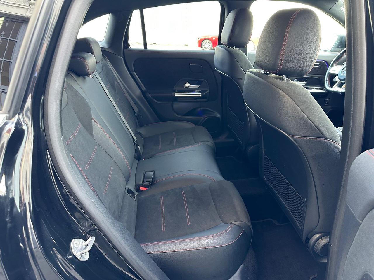 Mercedes-Benz GLA 35 AMG Premium #10246