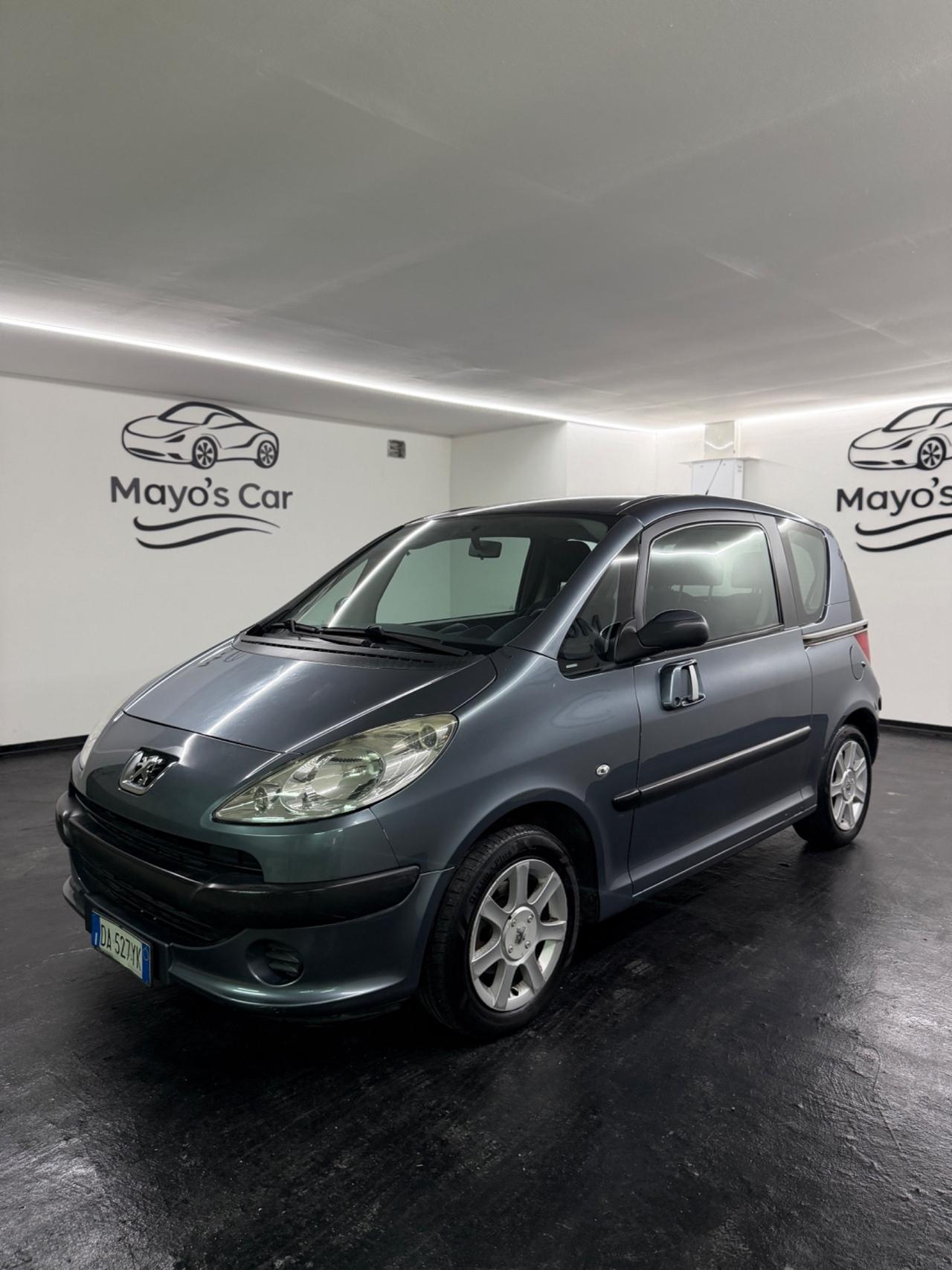 Peugeot 1007 (anno 2006)