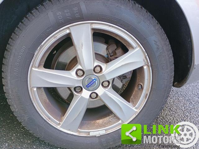 VOLVO V40 D2 1.6 Summum