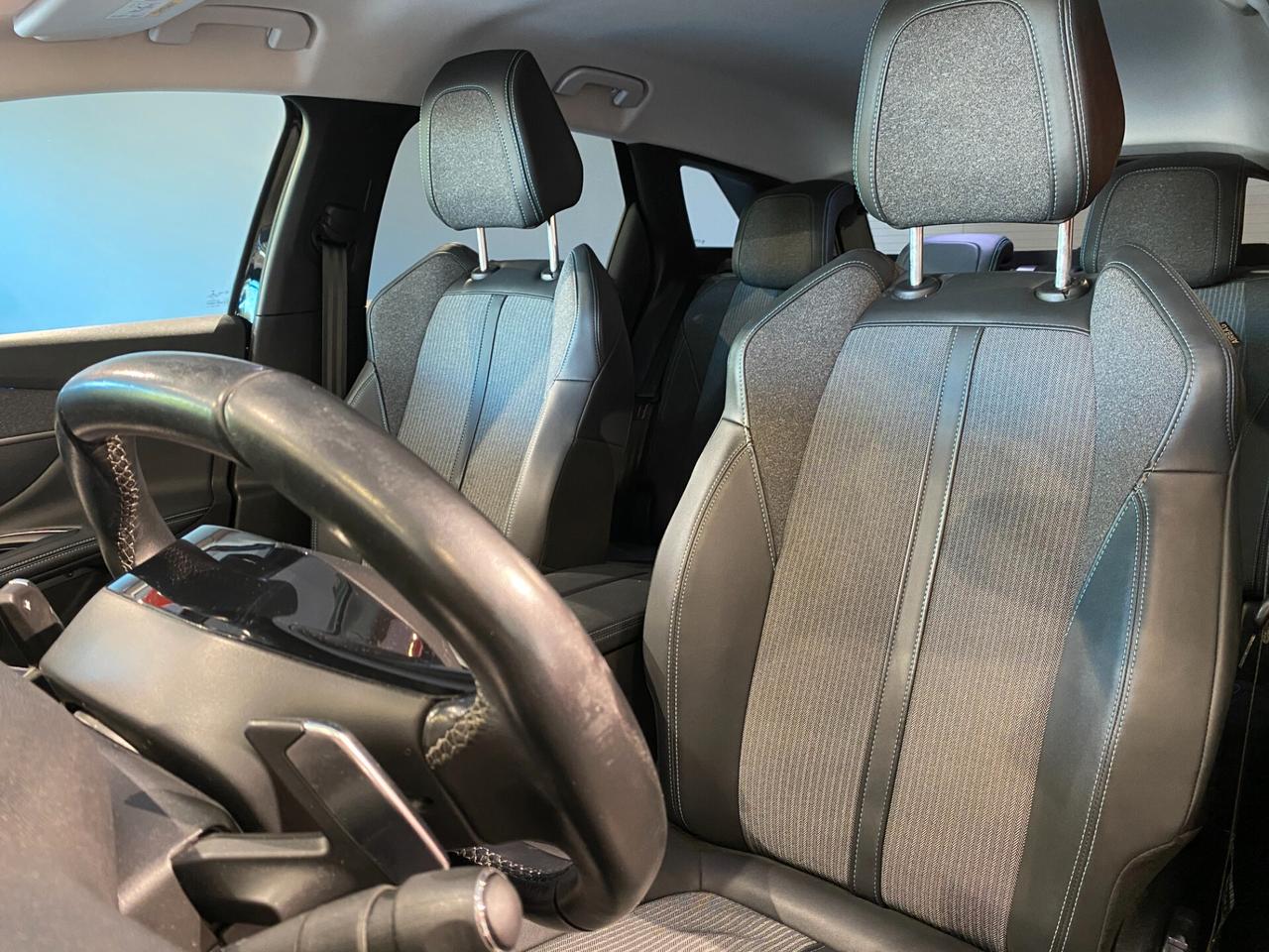 Peugeot 3008 BlueHDi 130 EAT8 Allure Pack