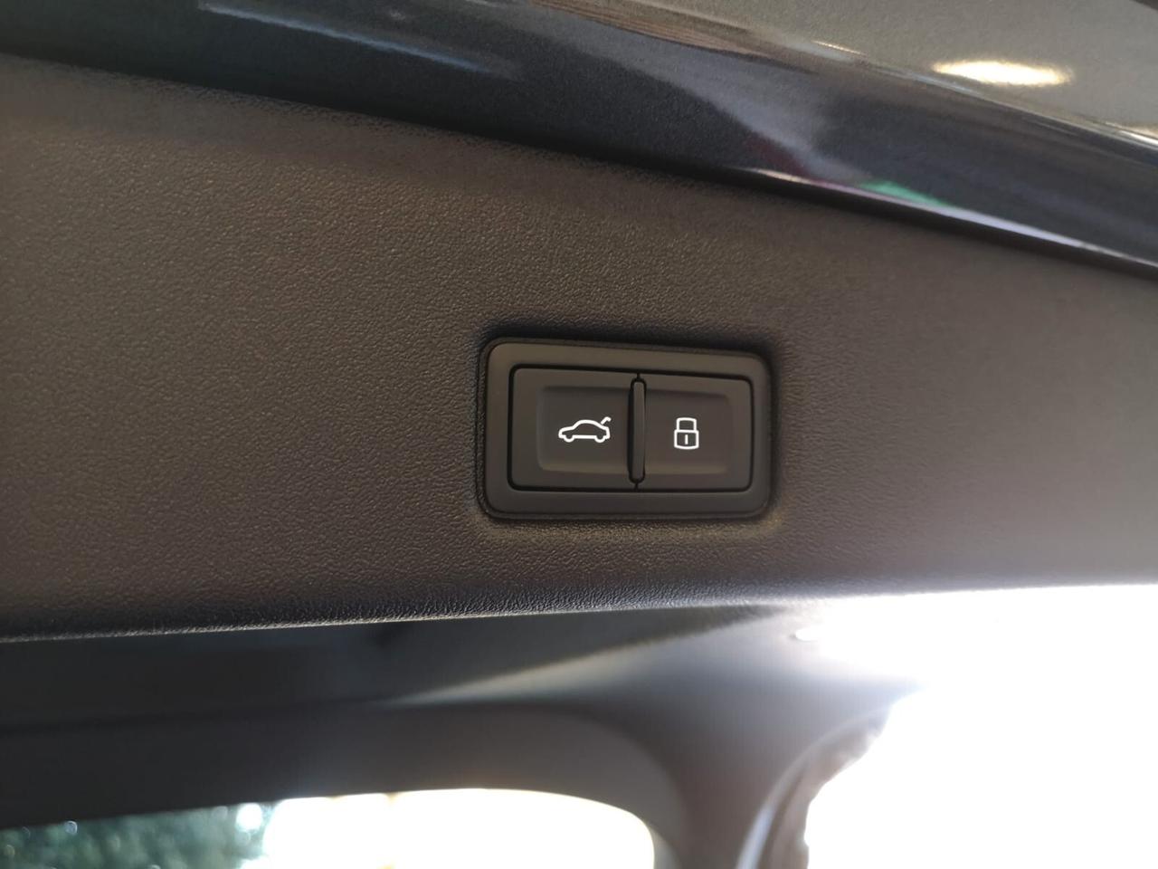 AUDI Q5 Sportback 40 TDI quattro S-tronic S-line 2025