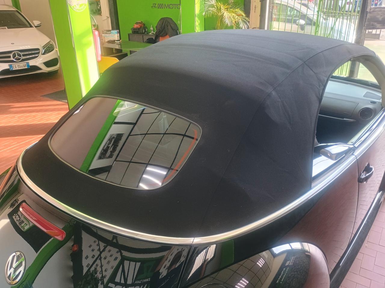 VOLKSWAGEN NEW BEATTLE CABRIO
