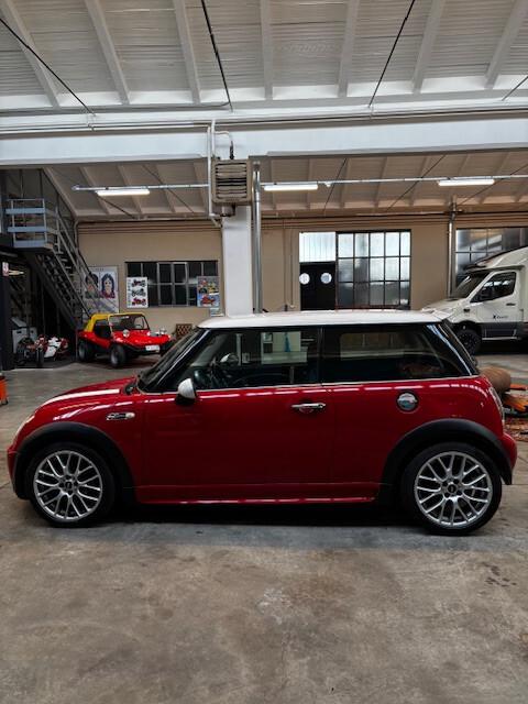 Mini 1.6 16V Cooper S - John Cooper WORKS