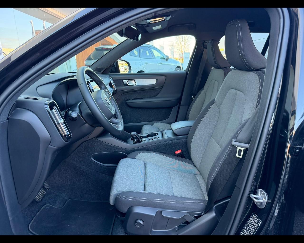 VOLVO XC40 B3 CORE AUTO